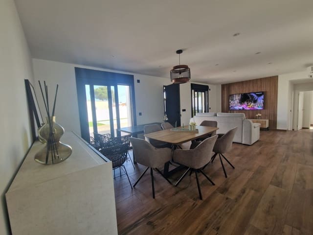 3 Zimmer Villa zu verkaufen in Los Balcones mit Pool - 475.000 € (Ref: 9086108)