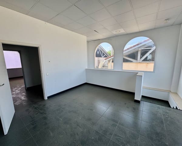 Commercial for sale in Algorfa - € 425,000 (Ref: 9086474)