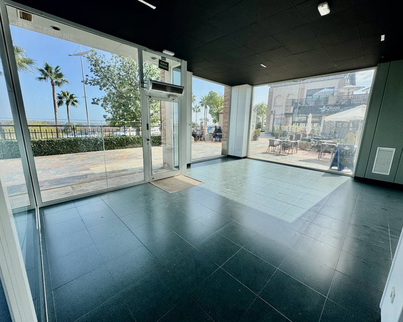 Commercial for sale in Algorfa - € 425,000 (Ref: 9086474)