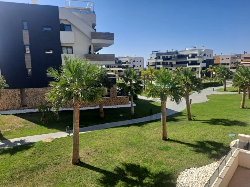 2 soverom Leilighet til salgs i Playa Flamenca med svømmebasseng garasje - € 339 000 (Ref: 9133371)