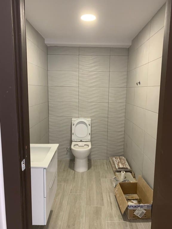 Commercial for sale in Guardamar del Segura - € 130,000 (Ref: 9133412)