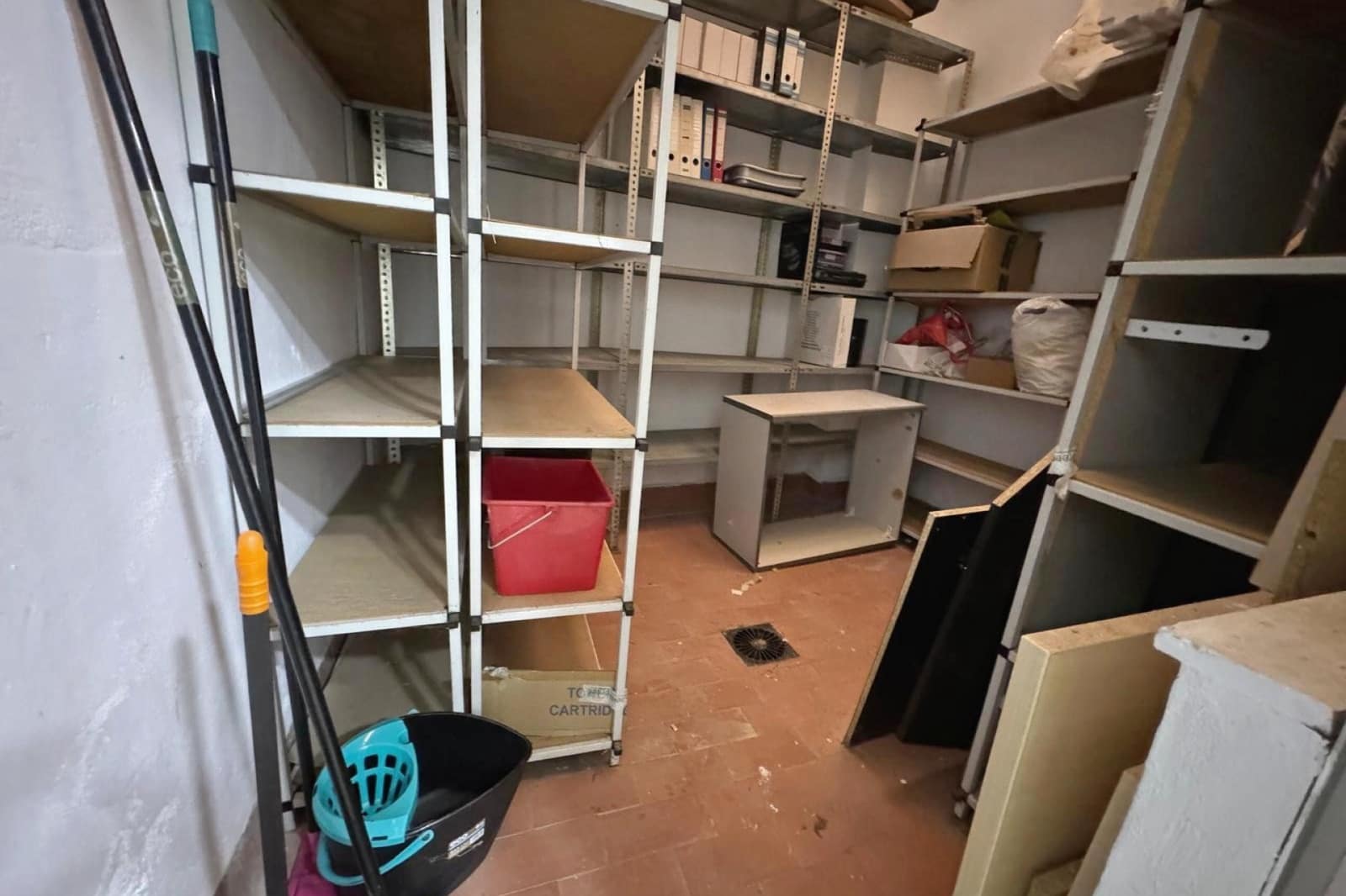 Commercieel te koop in Guardamar del Segura met zwembad - € 222.200 (Ref: 9133413)