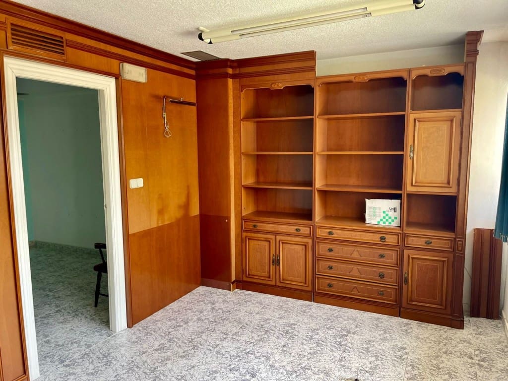 Erhverv til salg i Los Alcazares - € 80.000 (Ref: 9133415)