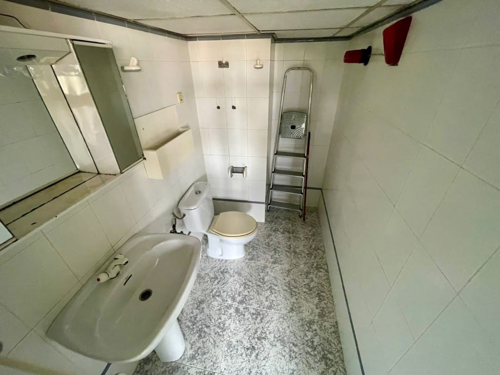 Erhverv til salg i Los Alcazares - € 80.000 (Ref: 9133415)