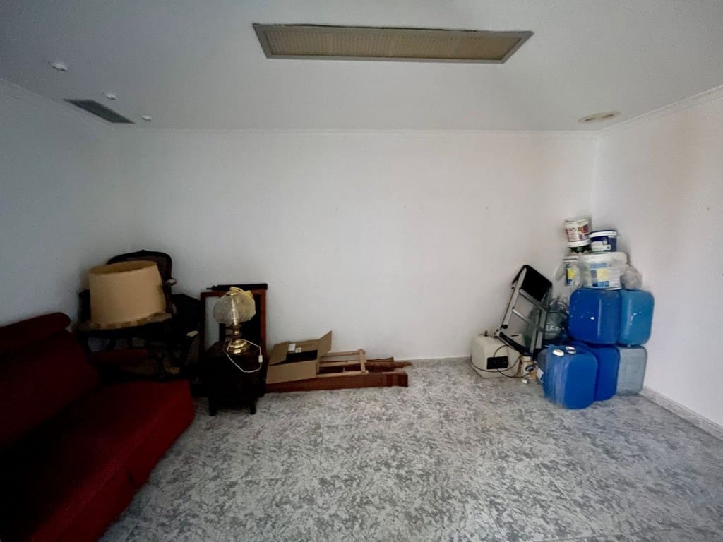 Erhverv til salg i Los Alcazares - € 80.000 (Ref: 9133415)