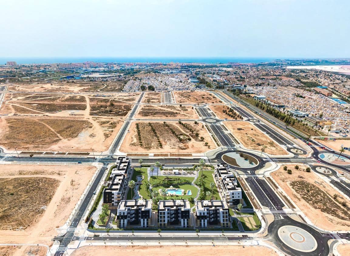 2 soverom Penthouse til salgs i Torrevieja med svømmebasseng garasje - € 325 000 (Ref: 9283269)