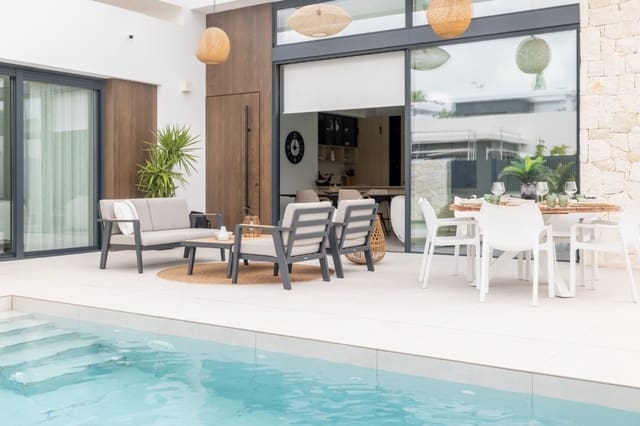 4 bedroom Villa for sale in Ciudad Quesada, Rojales with pool - € 895,000 (Ref: 9283323)