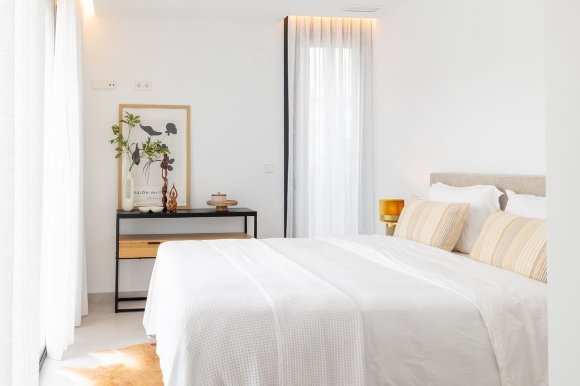 4 bedroom Villa for sale in Rojales with pool - € 895,000 (Ref: 9283323)