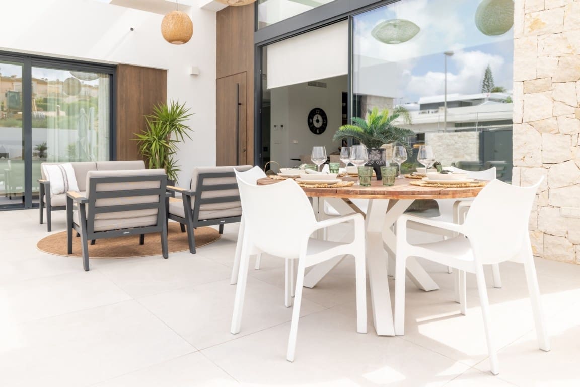 4 bedroom Villa for sale in Rojales with pool - € 895,000 (Ref: 9283323)