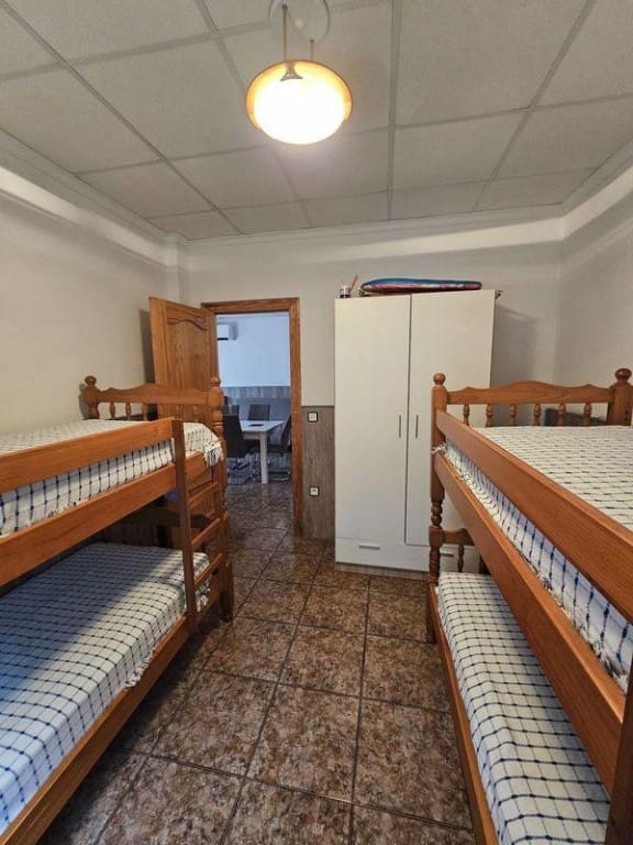 5 makuuhuone Huvila myytävänä paikassa Bahia Bella mukana 
autotalli - 180 000 € (Ref: 9462658)