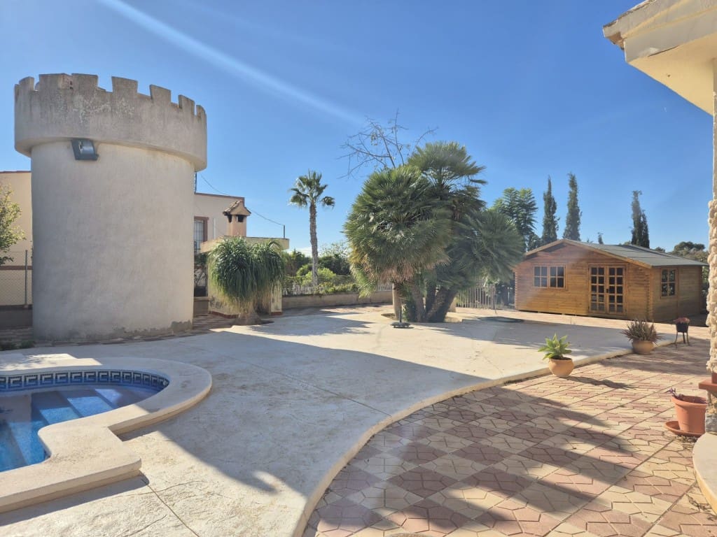 3 sovrum Villa till salu i Albatera med pool - 239 000 € (Ref: 9462663)