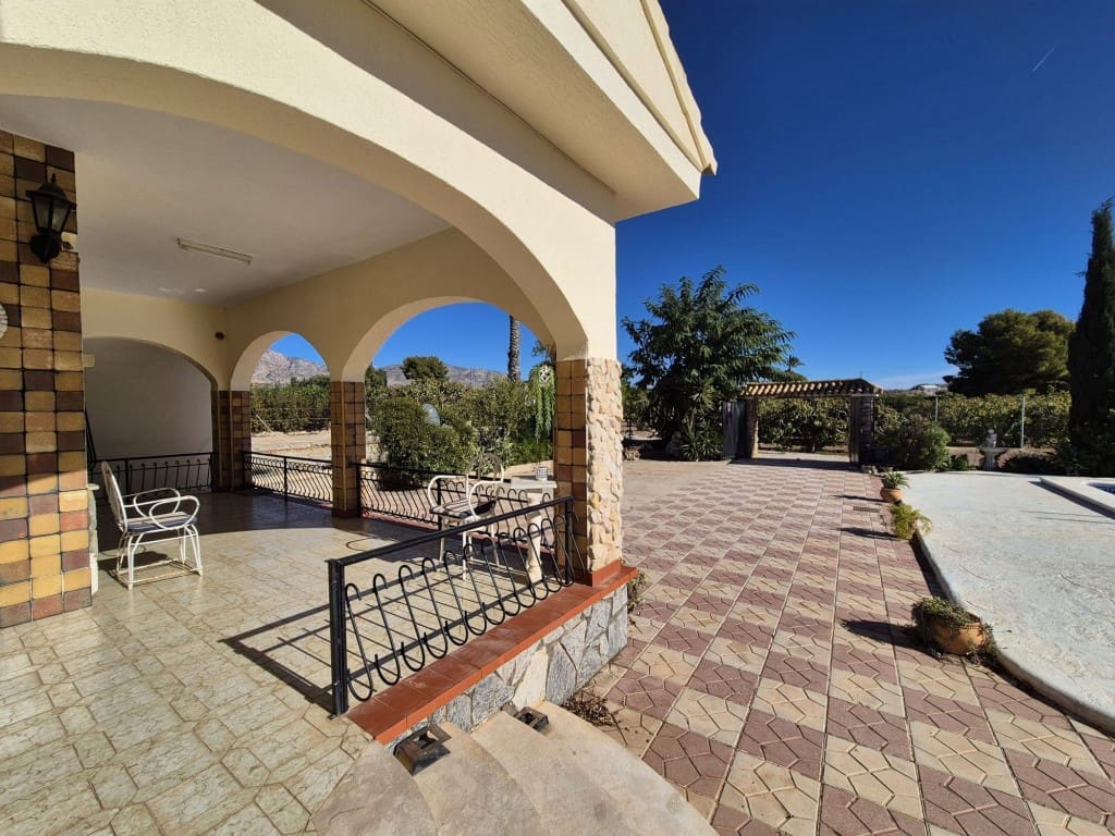 3 sovrum Villa till salu i Albatera med pool - 239 000 € (Ref: 9462663)