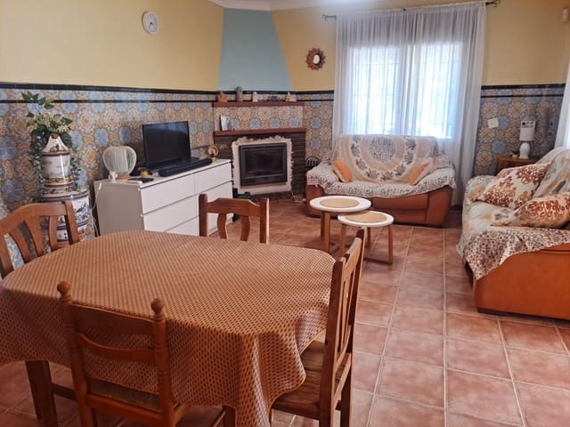 Chalet de 3 habitaciones en Albatera en venta con piscina - 239.000 € (Ref: 9462663)