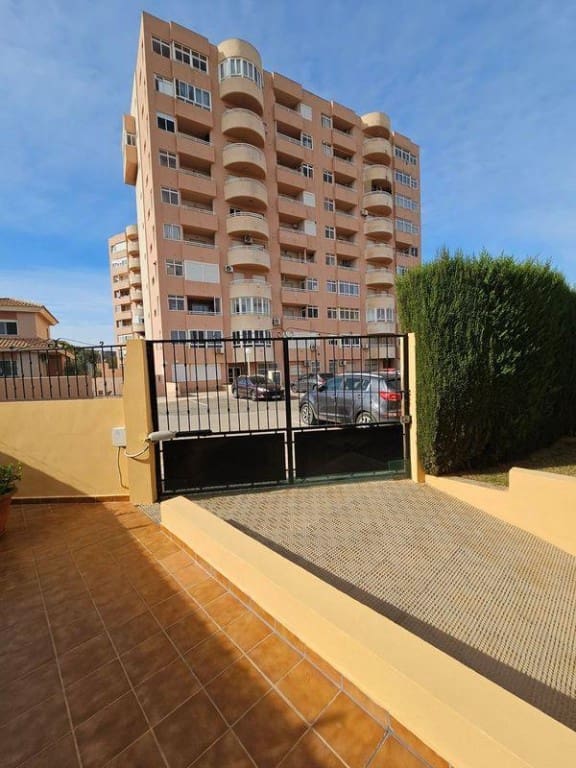 3 soveværelse Villa til salg i Playa Honda med swimmingpool - € 500.000 (Ref: 9462667)