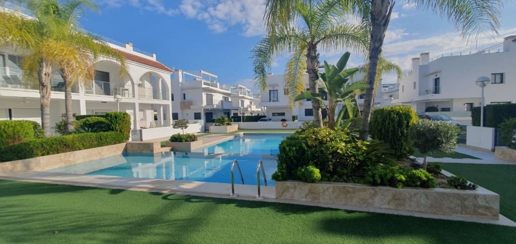 Apartamento de 2 habitaciones en Ciudad Quesada en venta con piscina - 270.000 € (Ref: 9524808)