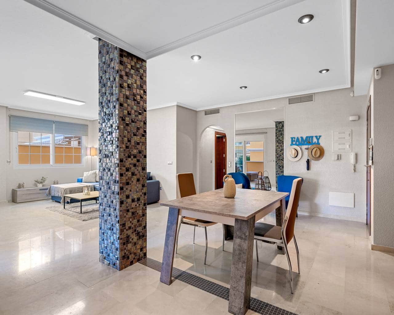 2 soveværelse Lejlighed til salg i Cabo Roig med swimmingpool garage - € 375.000 (Ref: 9537770)