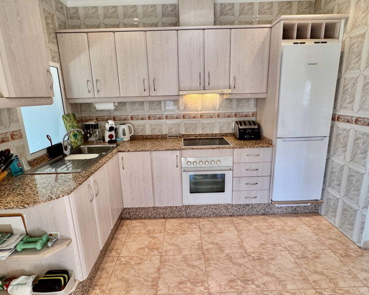 5 bedroom Villa for sale in Benferri with pool garage - € 350,000 (Ref: 9537779)