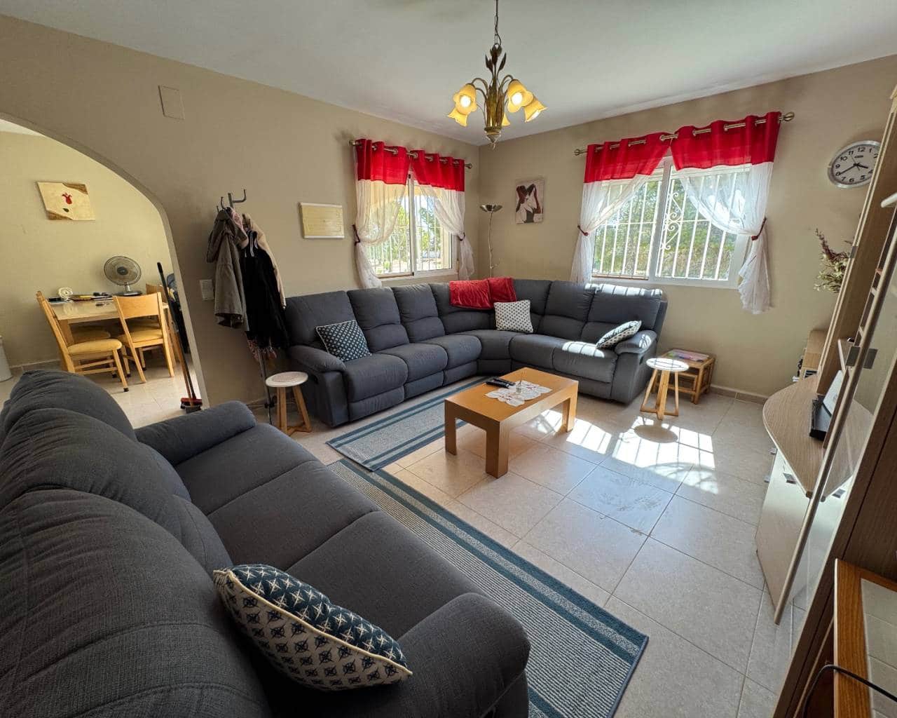 7 bedroom Villa for sale in Ciudad Quesada with pool garage - € 650,000 (Ref: 9537786)