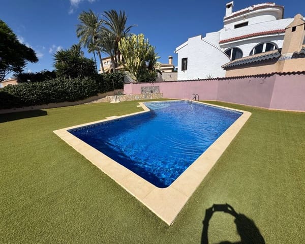 7 bedroom Villa for sale in Ciudad Quesada, Rojales with pool garage - € 650,000 (Ref: 9537786)