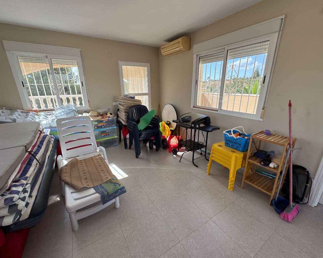 7 bedroom Villa for sale in Ciudad Quesada with pool garage - € 650,000 (Ref: 9537786)