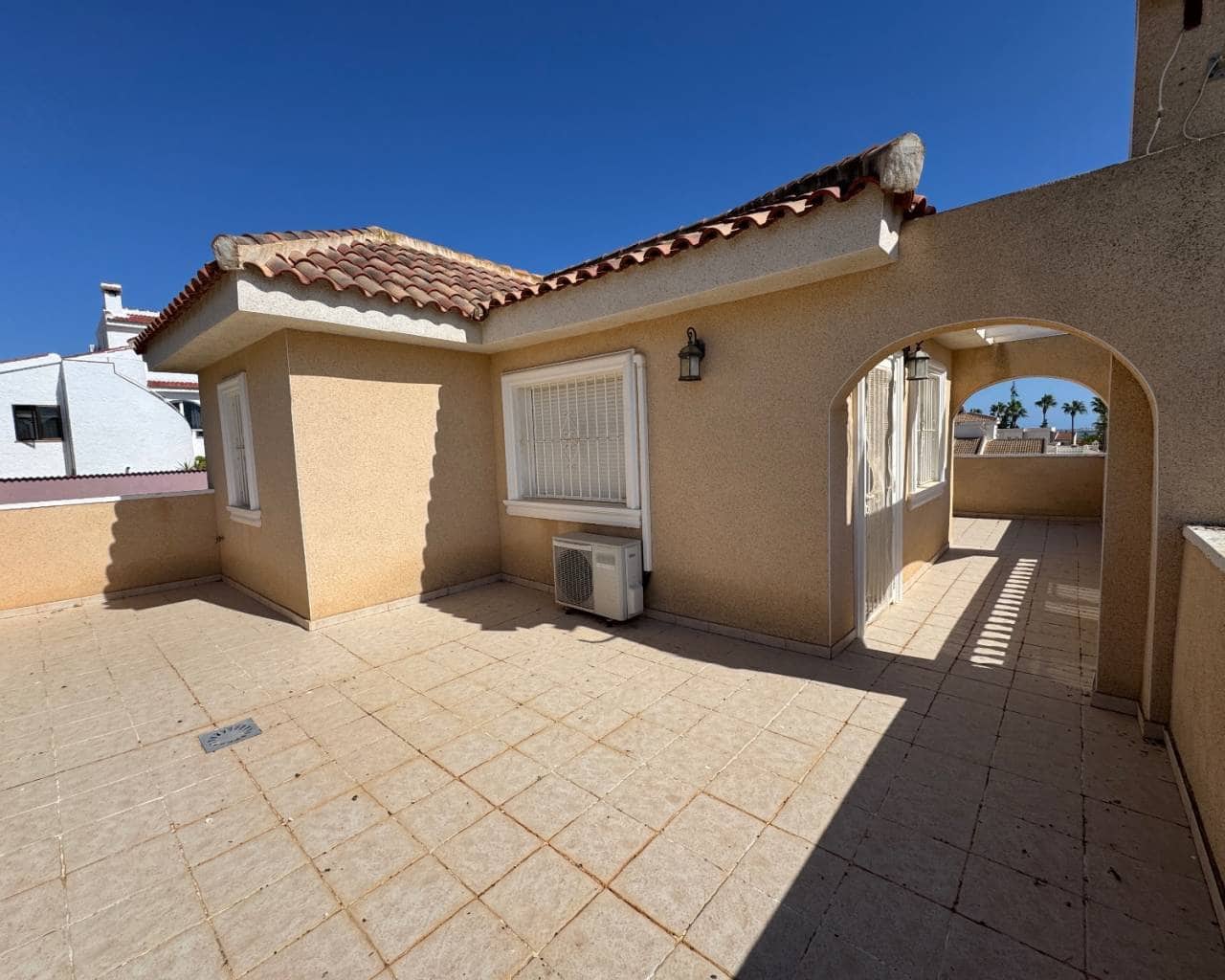 7 bedroom Villa for sale in Ciudad Quesada with pool garage - € 650,000 (Ref: 9537786)