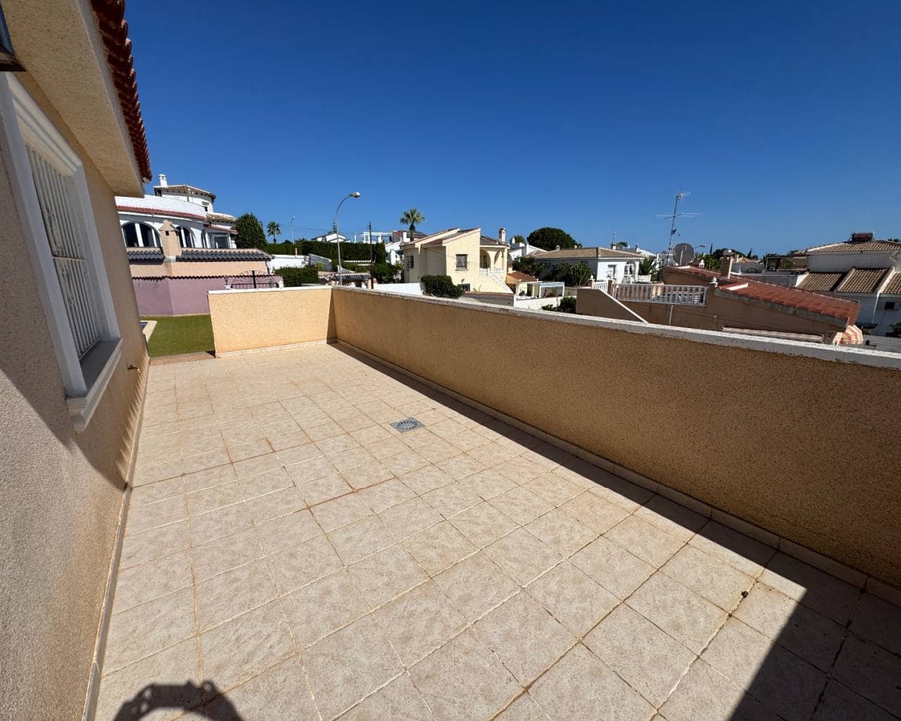 7 bedroom Villa for sale in Ciudad Quesada with pool garage - € 650,000 (Ref: 9537786)