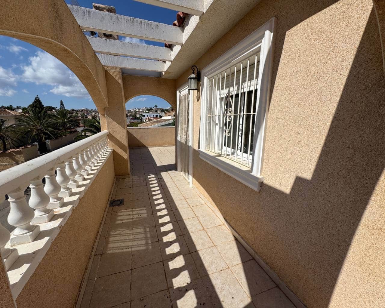 7 bedroom Villa for sale in Ciudad Quesada with pool garage - € 650,000 (Ref: 9537786)