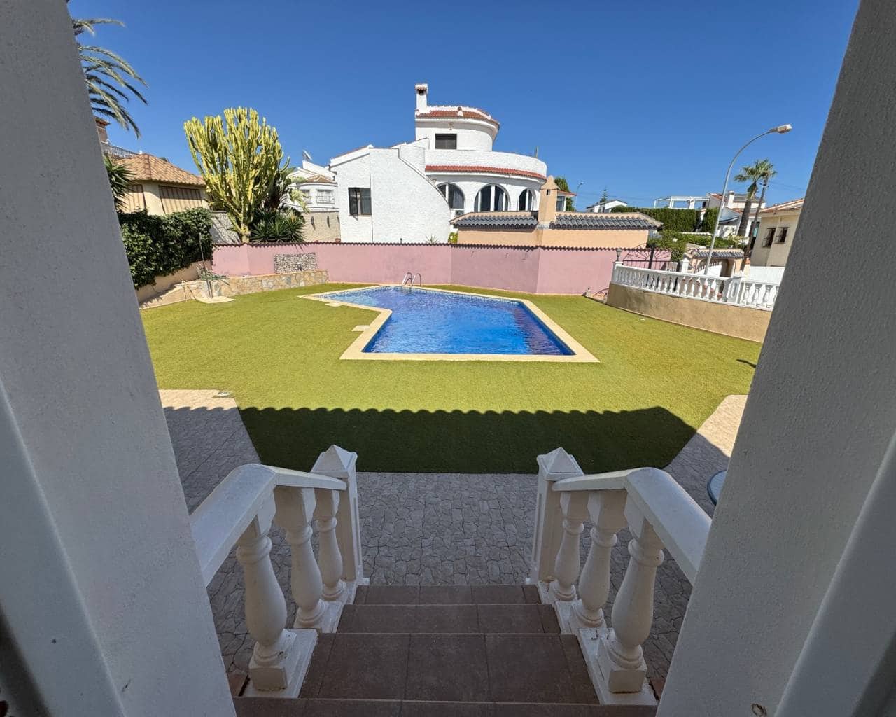 7 bedroom Villa for sale in Ciudad Quesada with pool garage - € 650,000 (Ref: 9537786)