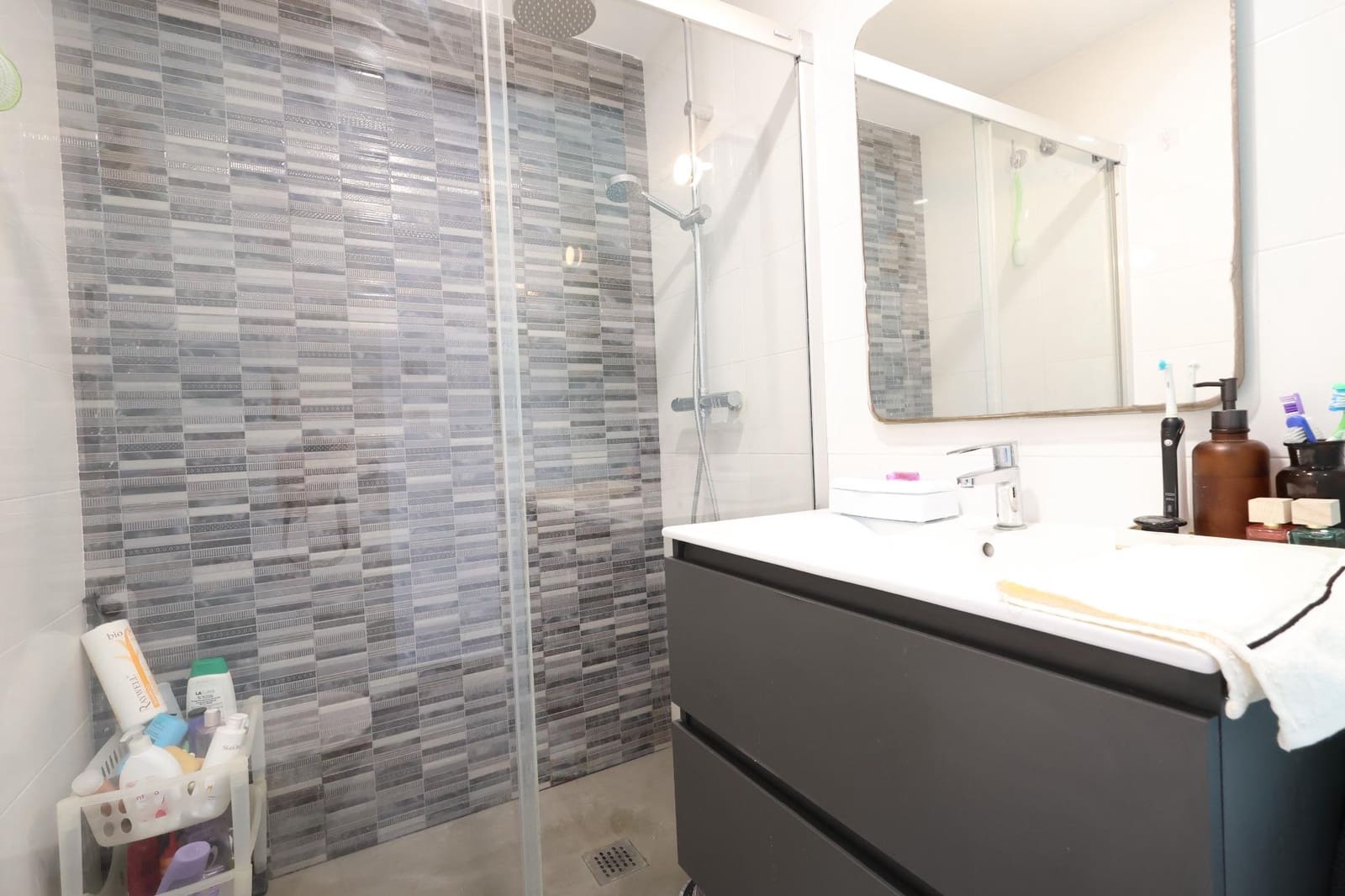 Bungalow de 2 habitaciones en Pilar de la Horadada en venta con piscina - 225.000 € (Ref: 9566180)