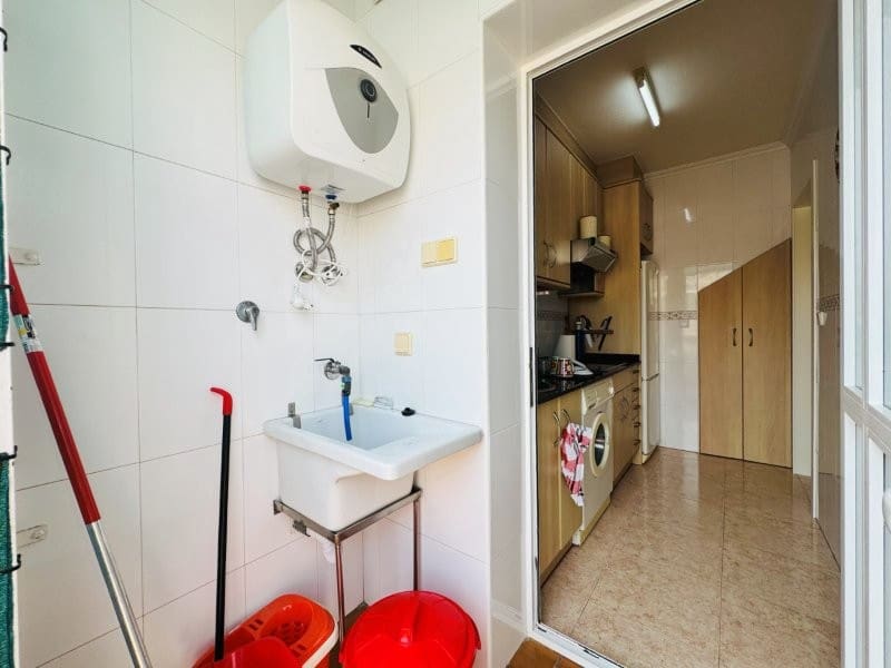 3 soveværelse Lejlighed til salg i Torrevieja med swimmingpool - € 189.000 (Ref: 9566188)