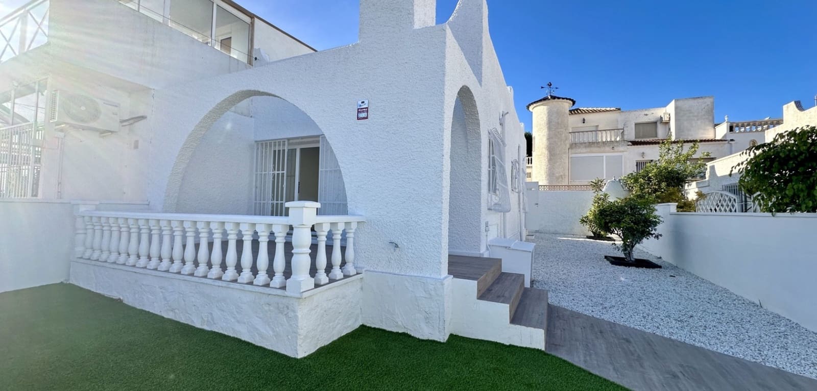 Bungalow de 2 habitaciones en Orihuela Costa en venta - 199.000 € (Ref: 9580232)