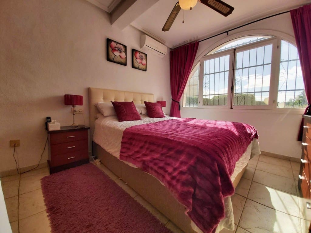 Chalet de 4 habitaciones en Ciudad Quesada en venta con piscina garaje - 475.000 € (Ref: 9596869)