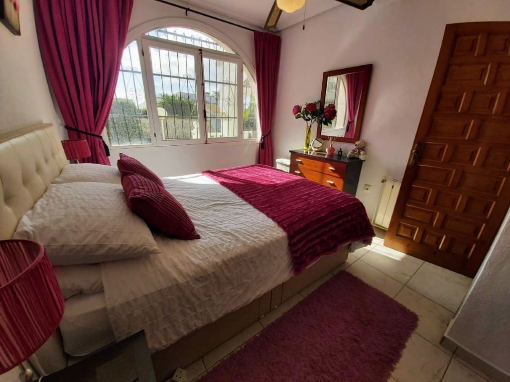 Chalet de 4 habitaciones en Ciudad Quesada en venta con piscina garaje - 475.000 € (Ref: 9596869)