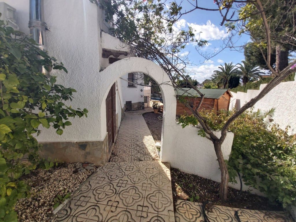 Chalet de 4 habitaciones en Ciudad Quesada en venta con piscina garaje - 475.000 € (Ref: 9596869)