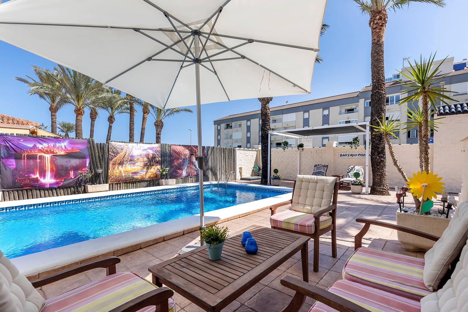 4 Zimmer Villa zu verkaufen in Torrevieja - 656.000 € (Ref: 9650319)