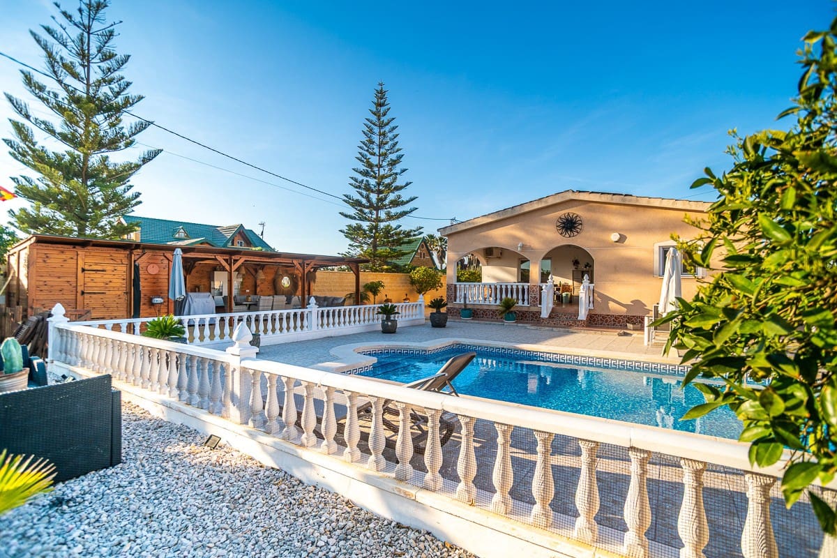 3 Zimmer Villa zu verkaufen in Catral mit Pool - 429.500 € (Ref: 9654132)