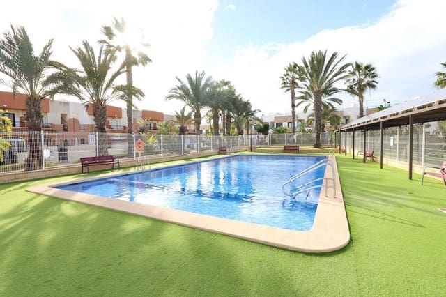 3 chambre Villa/Maison Semi-Mitoyenne à vendre à Villamartin, Orihuela avec piscine - 375 000 € (Ref: 9779015)