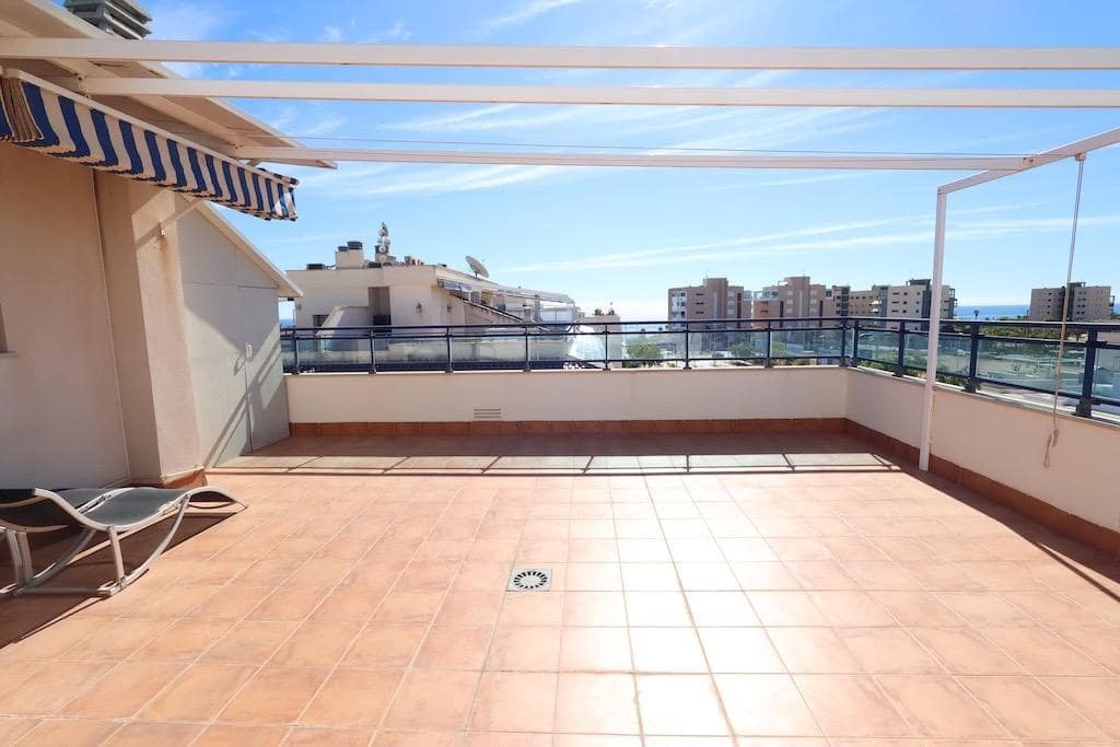 2 quarto Penthouse para venda em Pilar de la Horadada com piscina - 345 000 € (Ref: 9779017)