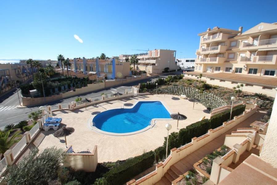 2 chambre Penthouse à vendre à Orihuela Costa avec piscine - 330 000 € (Ref: 9779021)