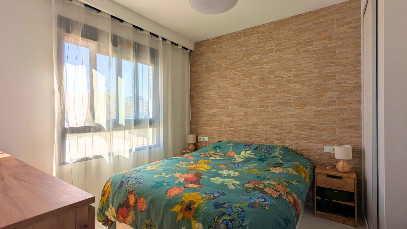 Ático de 2 habitaciones en San Miguel de Salinas en venta con piscina - 285.000 € (Ref: 9779035)