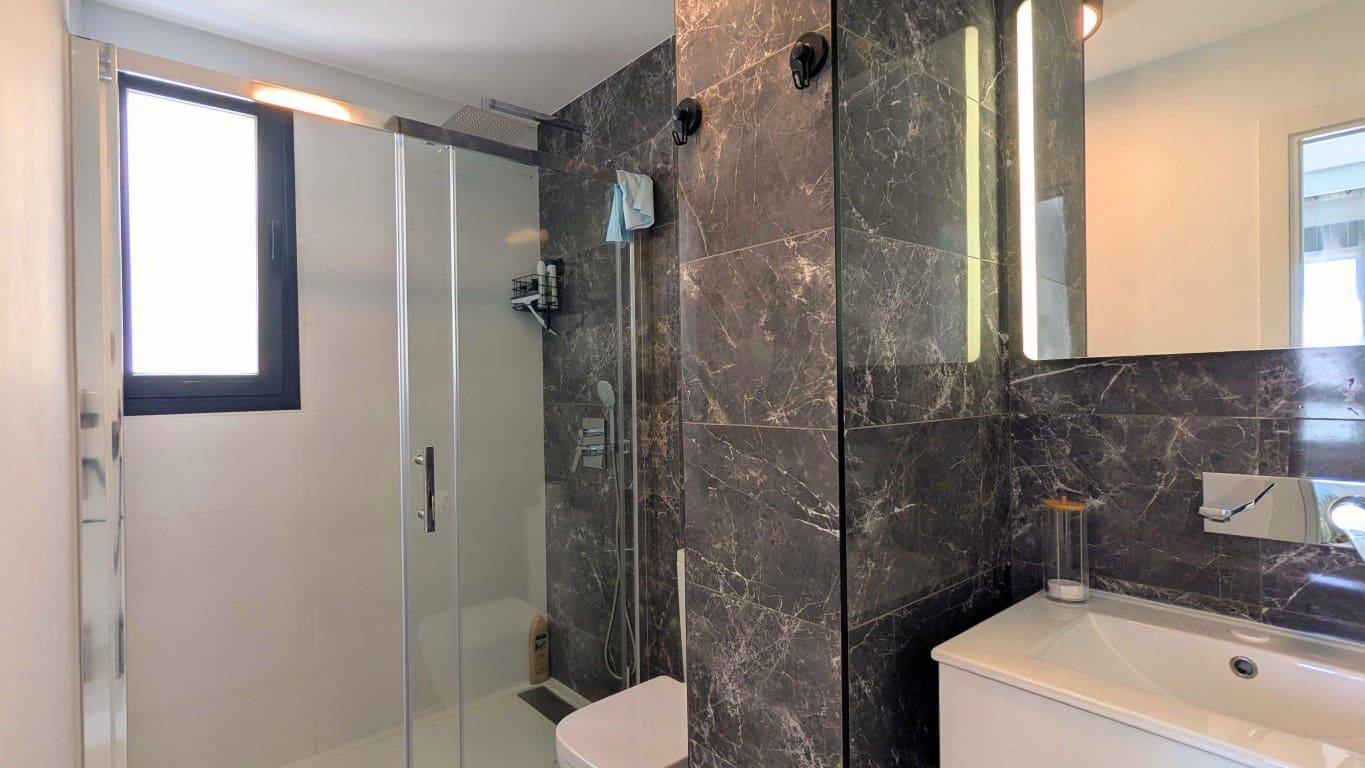 Ático de 2 habitaciones en San Miguel de Salinas en venta con piscina - 285.000 € (Ref: 9779035)