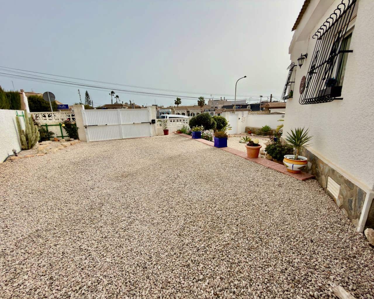 3 bedroom Villa for sale in Ciudad Quesada with pool garage - € 399,000 (Ref: 9779038)