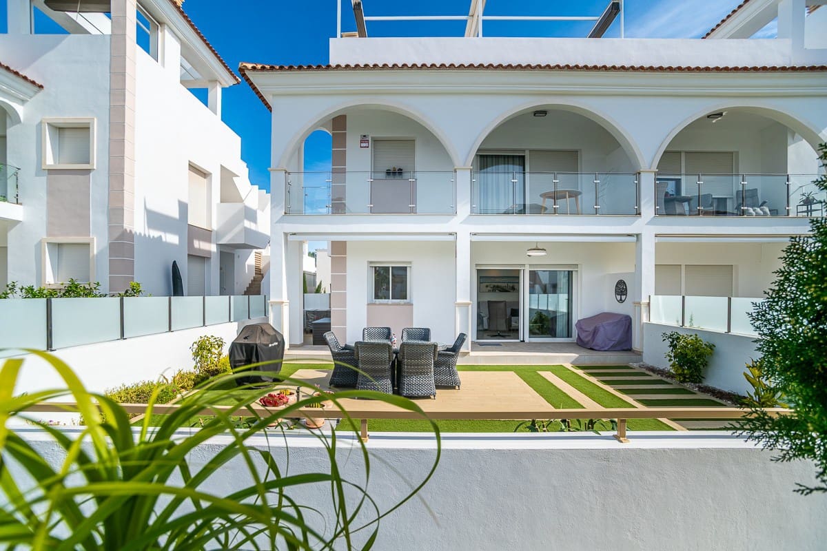 2 soveværelse Lejlighed til salg i Ciudad Quesada med swimmingpool - € 319.500 (Ref: 9779047)