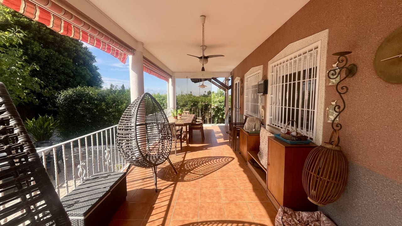 3 sovrum Villa till salu i Orihuela med pool - 375 000 € (Ref: 9779049)