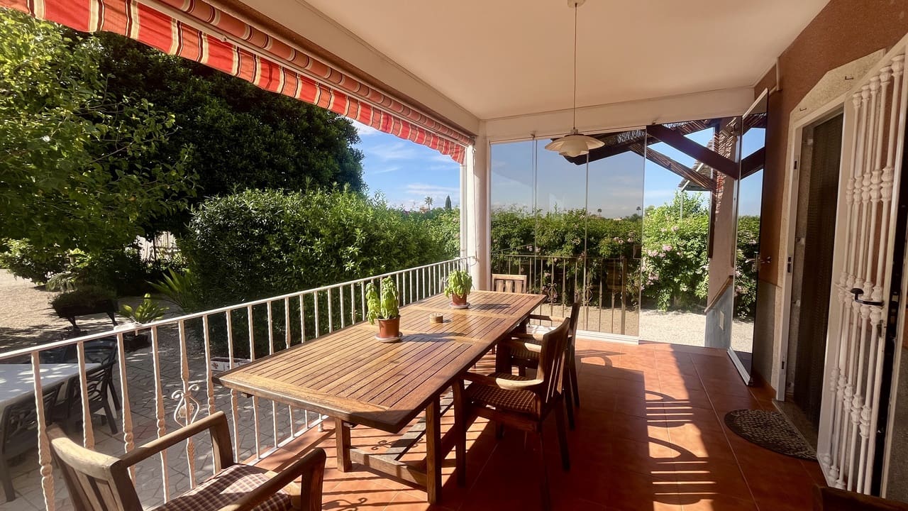 3 sovrum Villa till salu i Orihuela med pool - 375 000 € (Ref: 9779049)