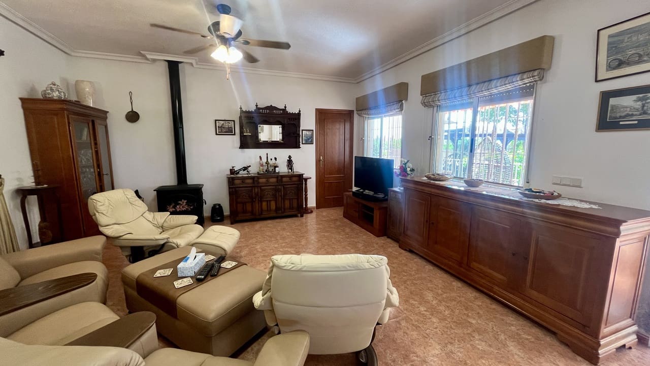 3 sovrum Villa till salu i Orihuela med pool - 375 000 € (Ref: 9779049)