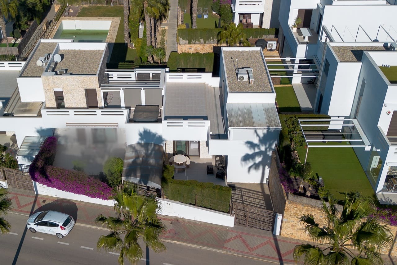 3 slaapkamer Villa te koop in Algorfa met zwembad garage - € 349.995 (Ref: 9779051)