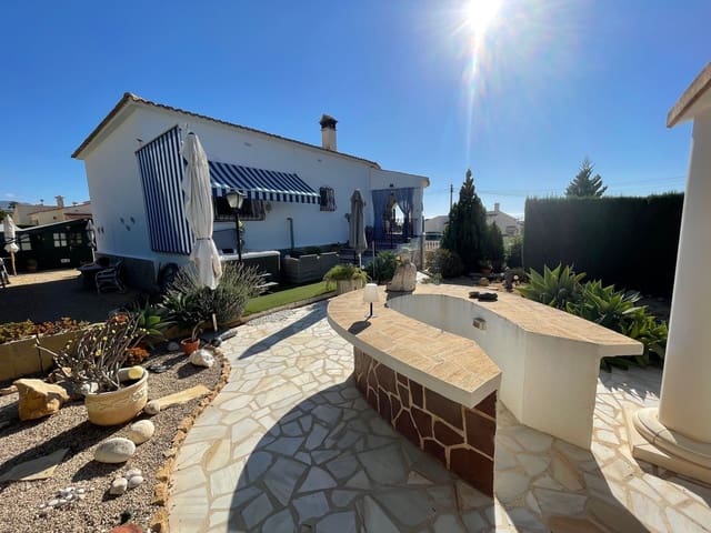 2 soveværelse Villa til salg i Pueblo - Urbanizaciones, Alfaz del Pi / L'Alfàs del Pi med swimmingpool garage - € 299.999 (Ref: 9779052)