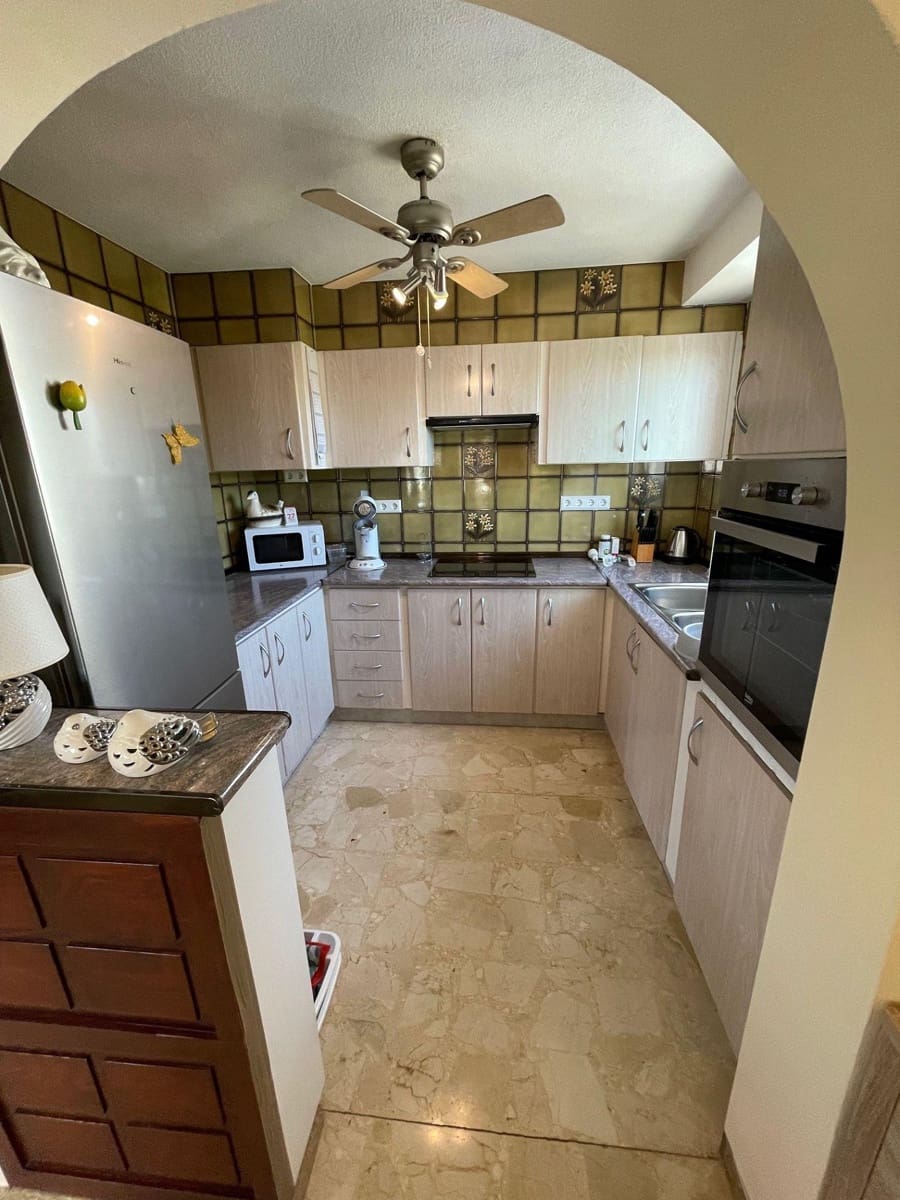 2 soveværelse Villa til salg i Alfaz del Pi / L'Alfas del Pi med swimmingpool garage - € 299.999 (Ref: 9779052)