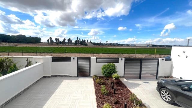 3 sypialnia Willa na sprzedaż w Algorfa z basenem garażem - 320 000 € (Ref: 9779055)